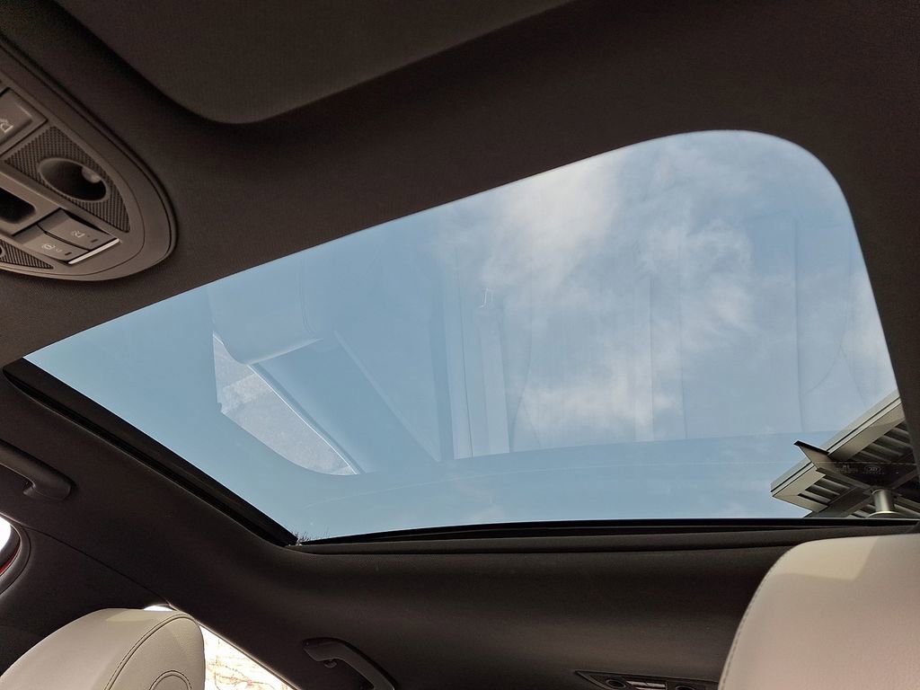 Used 2023 Genesis G70 3.3T w/ Sport Advanced Package image 15