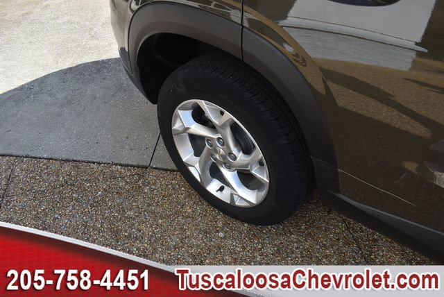 Used 2024 Chevrolet Trax LS w/ LS Convenience Package FWD image 13