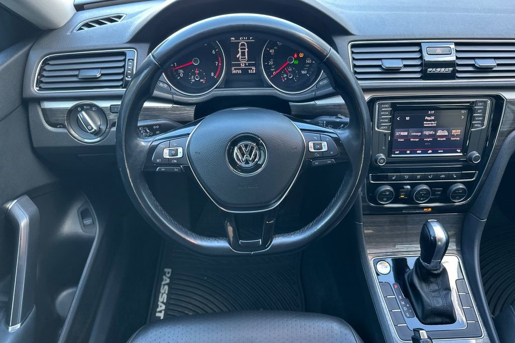 Used 2018 Volkswagen Passat 2.0T SE image 14