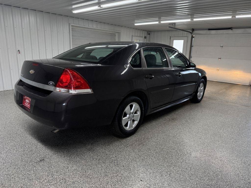 Used 2009 Chevrolet Impala LT FWD image 6