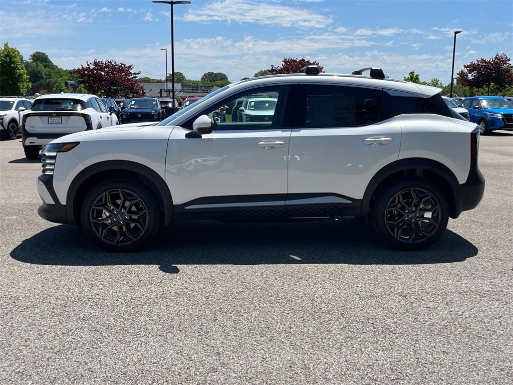 New 2025 Nissan Kicks SR image 7