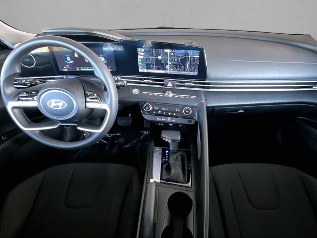 Used 2024 Hyundai Elantra SEL FWD image 13