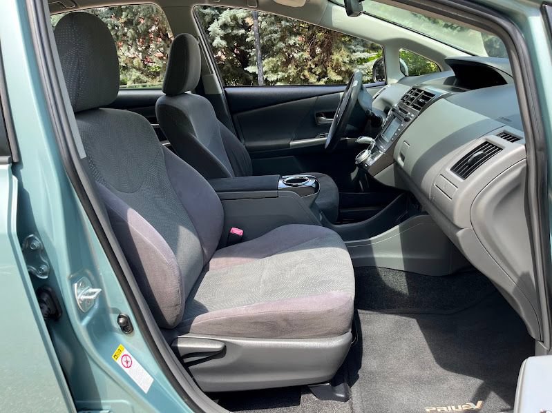 Used 2013 Toyota Prius V Three FWD image 34