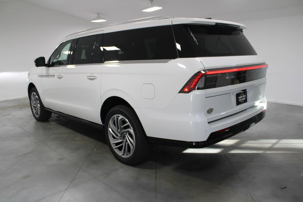 New 2026 Lincoln Navigator L Reserve image 6