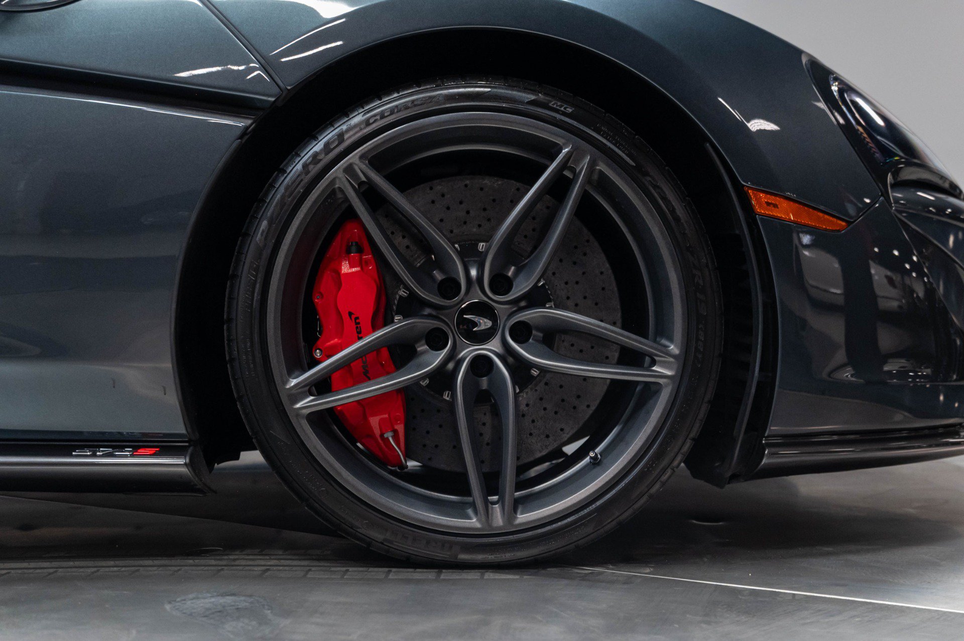Used 2019 McLaren 570S Coupe RWD image 28
