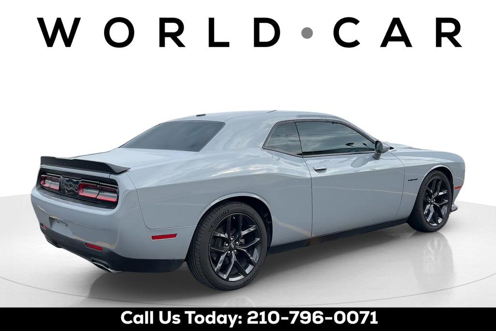 Used 2022 Dodge Challenger R/T w/ Blacktop Package RWD image 3