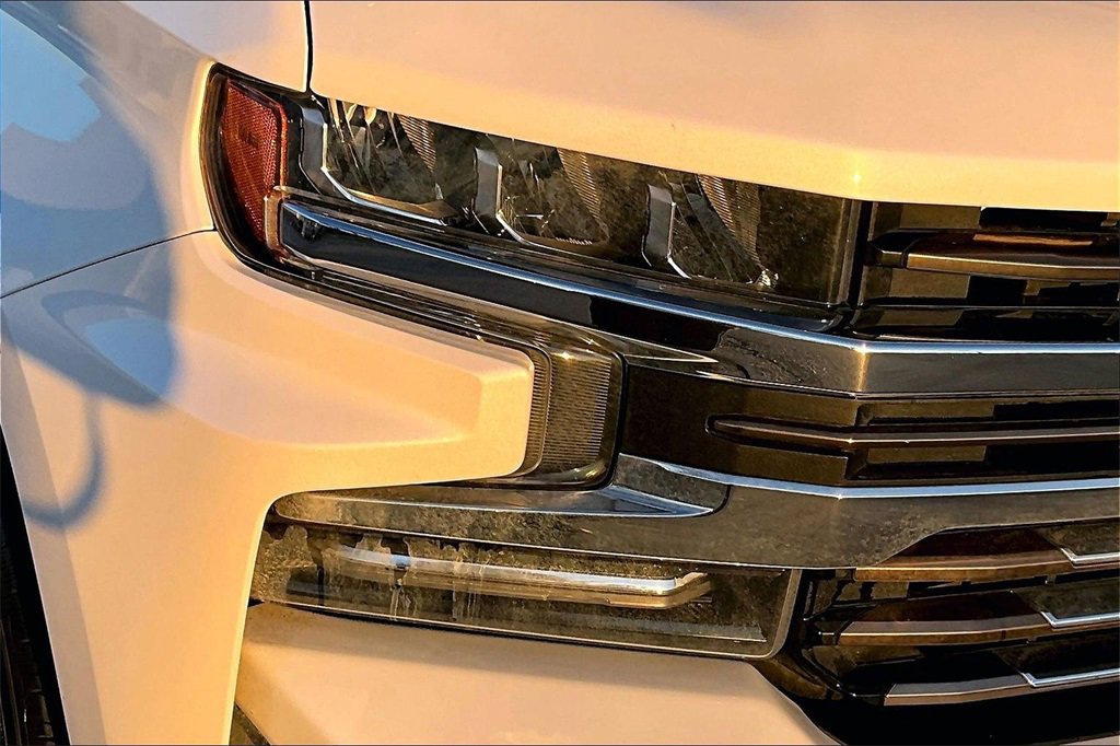 Used 2020 Chevrolet Silverado 1500 High Country w/ Safety Package II image 27