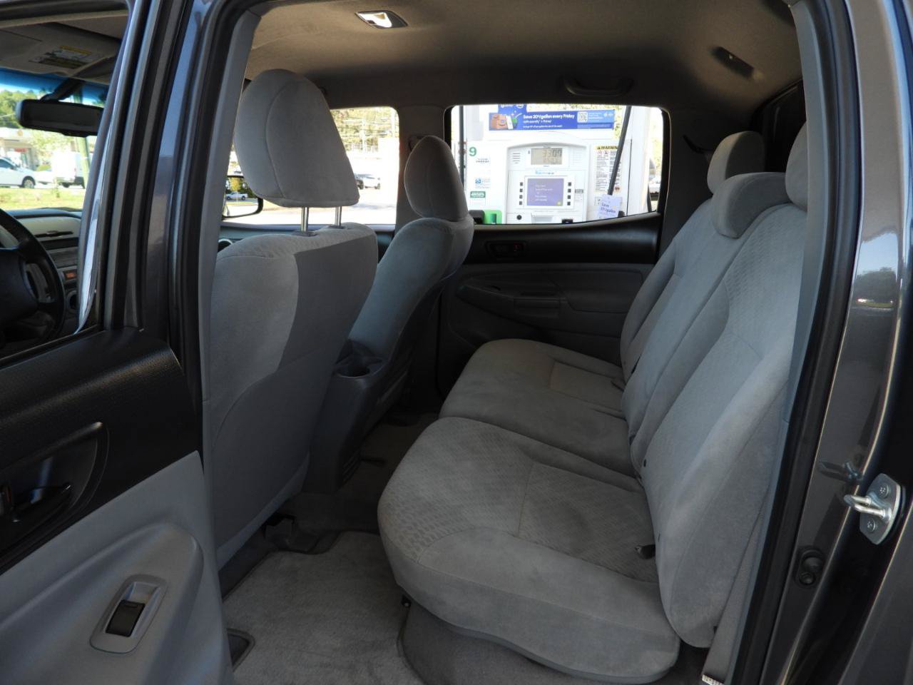 Used 2011 Toyota Tacoma PreRunner w/ SR5 Pkg #2 RWD image 46