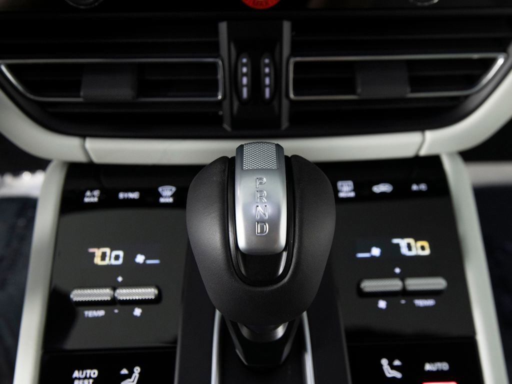 New 2026 Porsche Macan S image 28