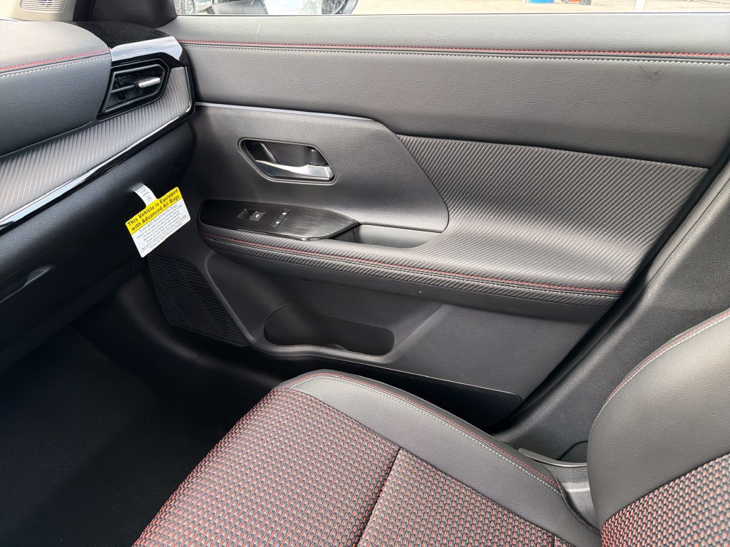 New 2026 Nissan Kicks SR w/ SR Premium Package FWD image 28