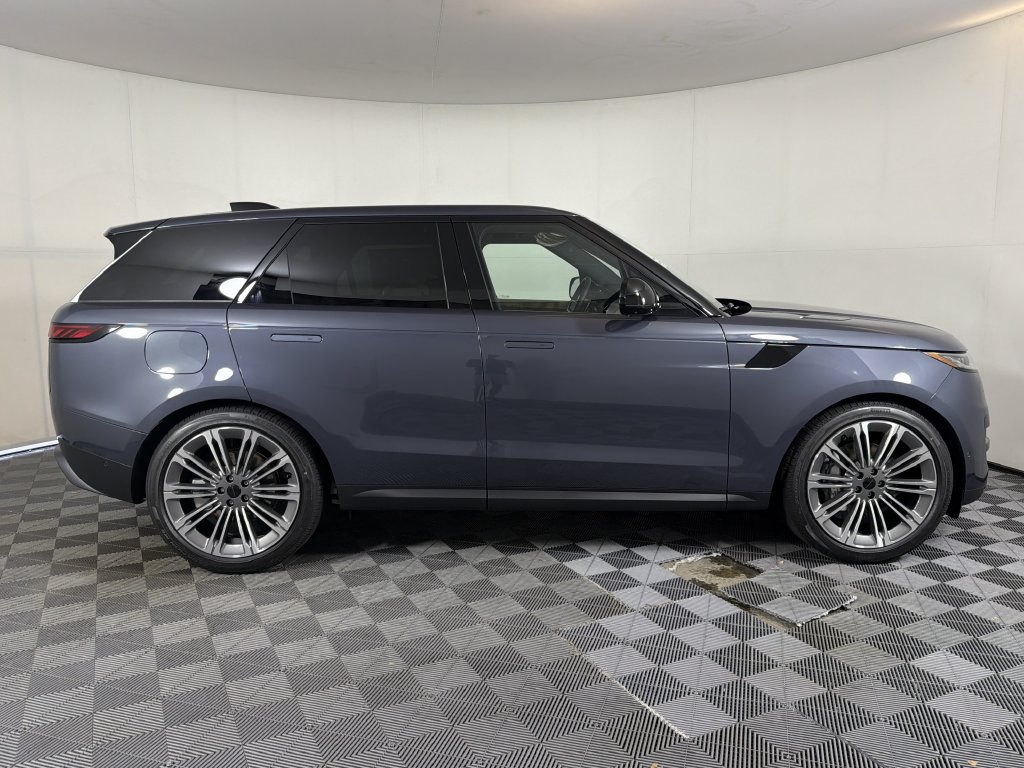 New 2027 Land Rover Range Rover Sport SE AWD/4WD image 9