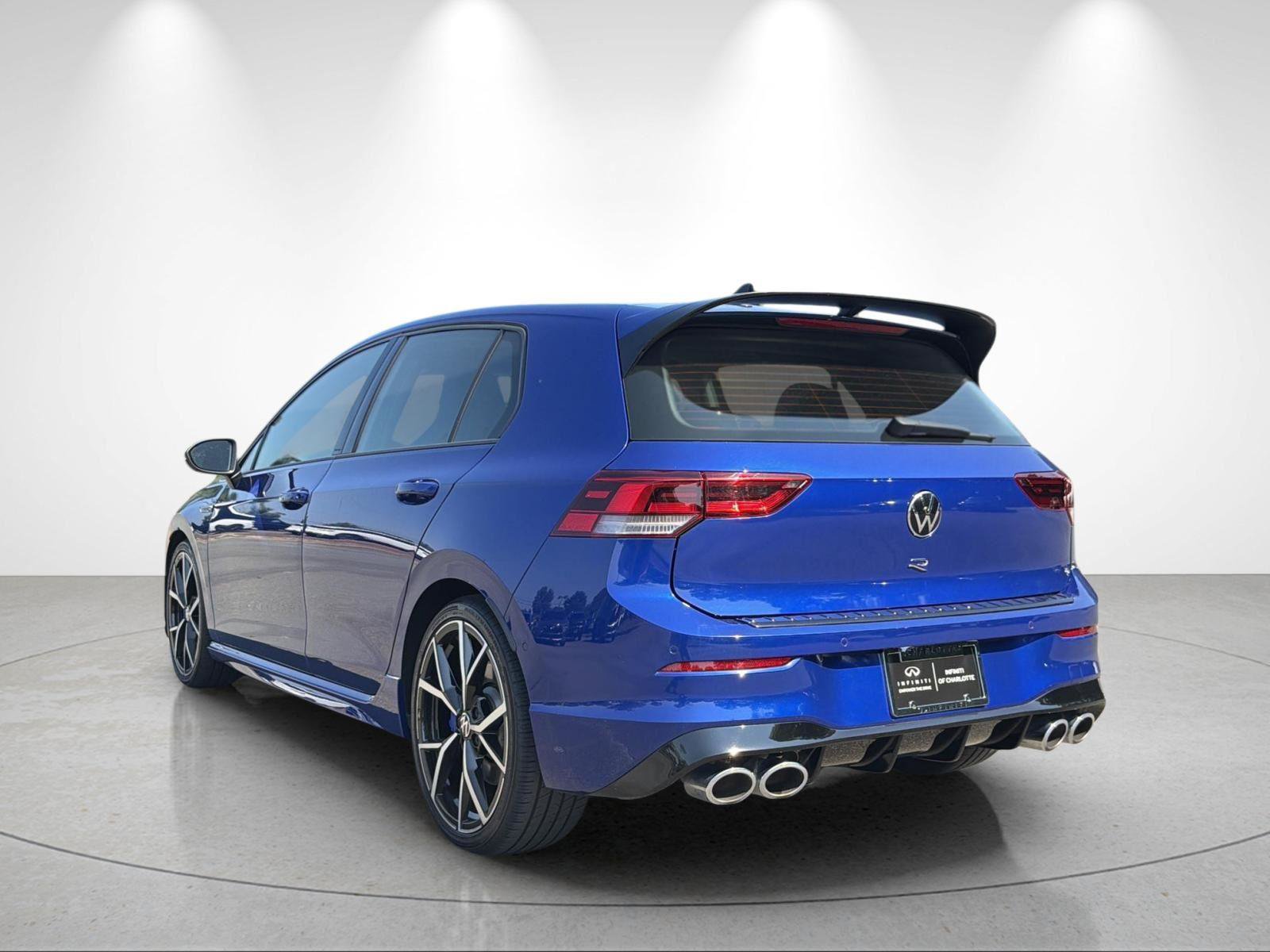 Used 2024 Volkswagen Golf R AWD/4WD image 3