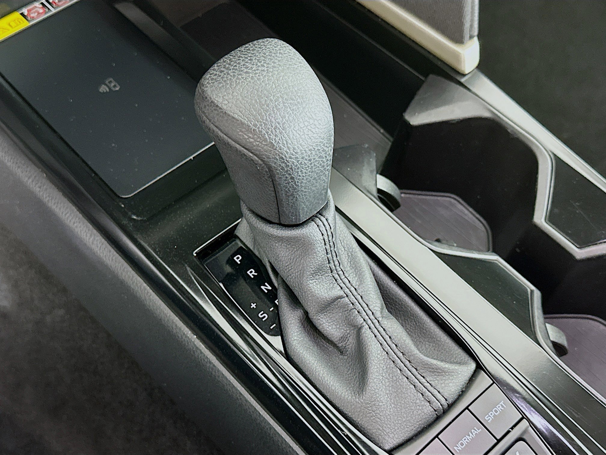 Used 2025 Toyota Camry LE image 25