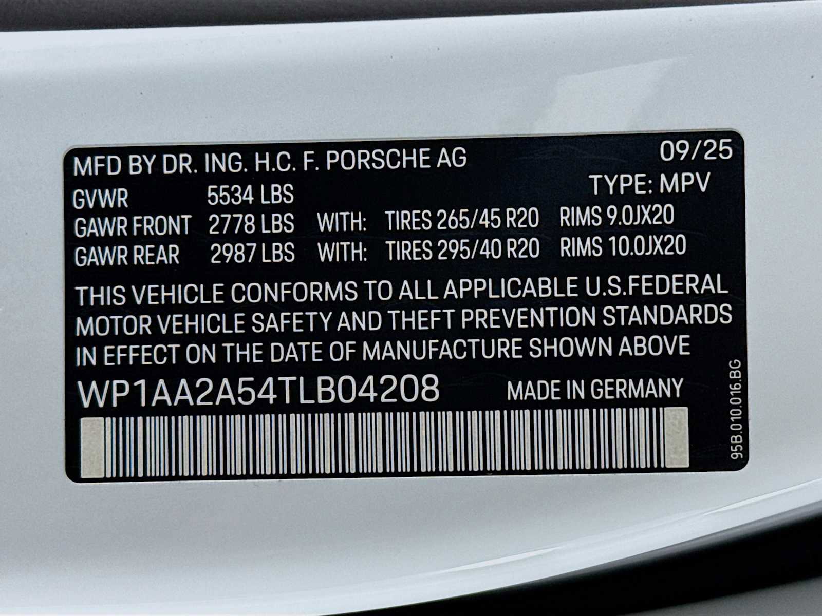 New 2026 Porsche Macan image 34