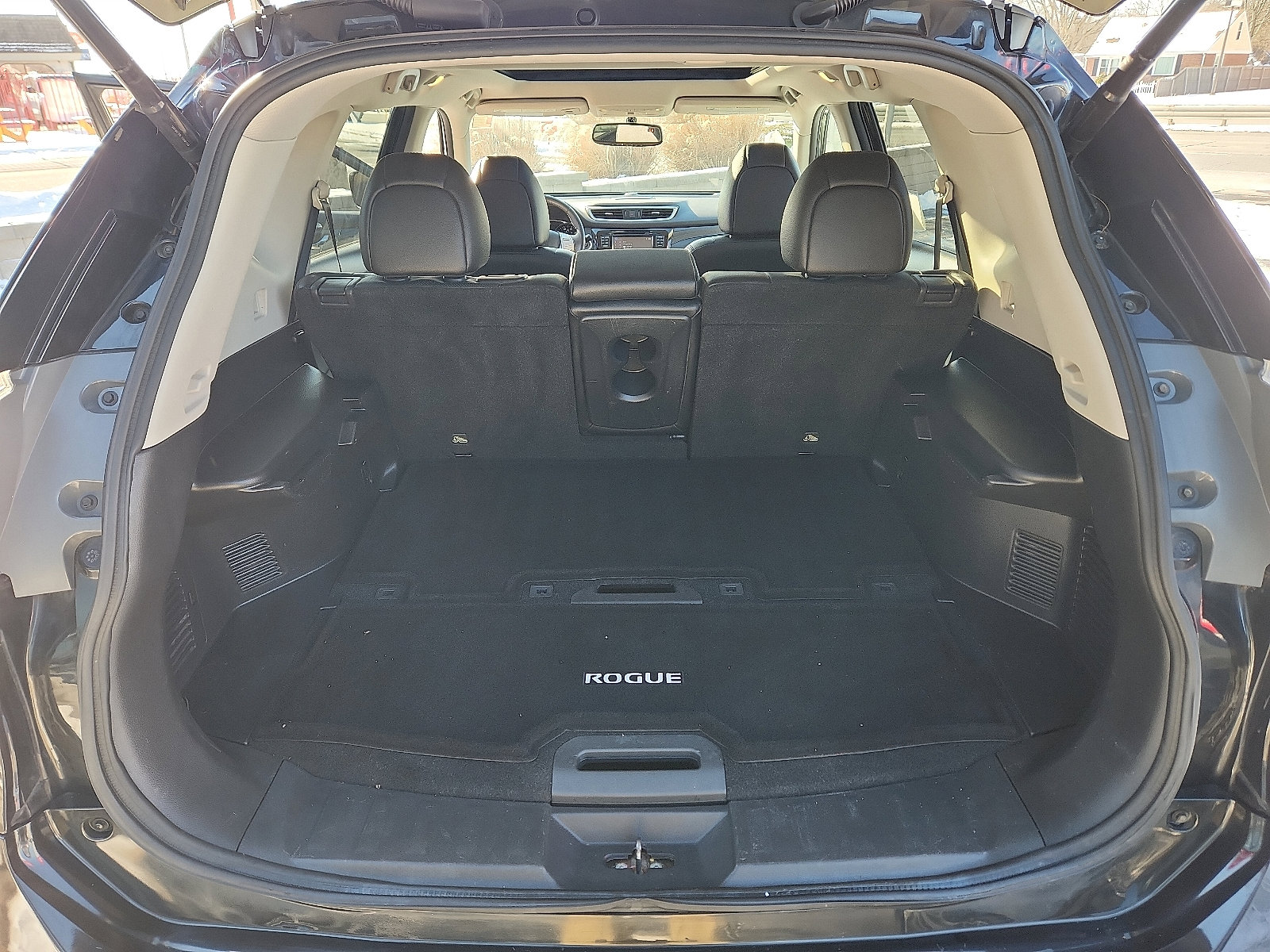 Used 2016 Nissan Rogue SL w/ SL Premium Package image 28