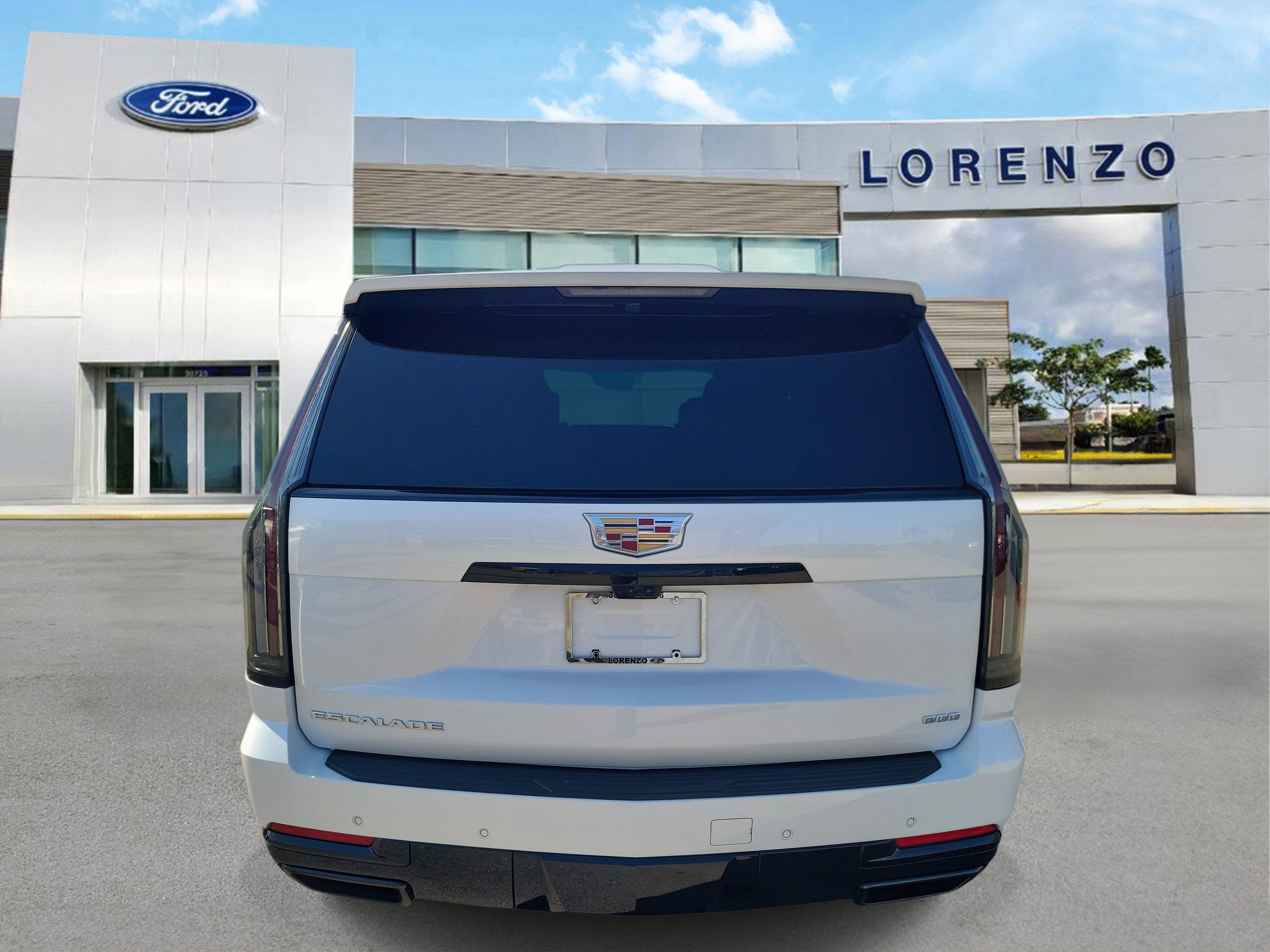 Used 2025 Cadillac Escalade ESV Sport w/ Touring Package AWD/4WD image 6