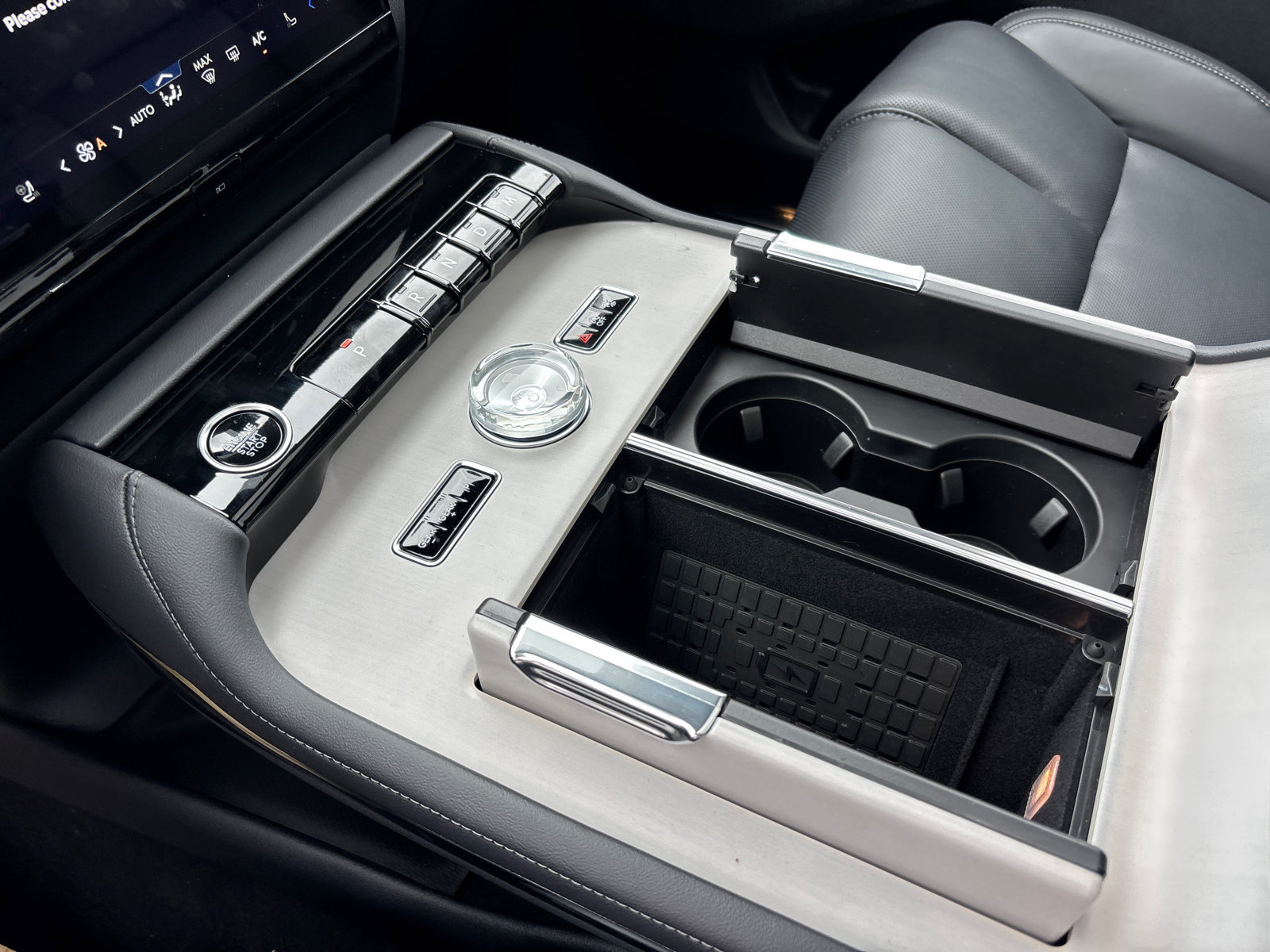 New 2026 Lincoln Navigator Reserve AWD/4WD image 23
