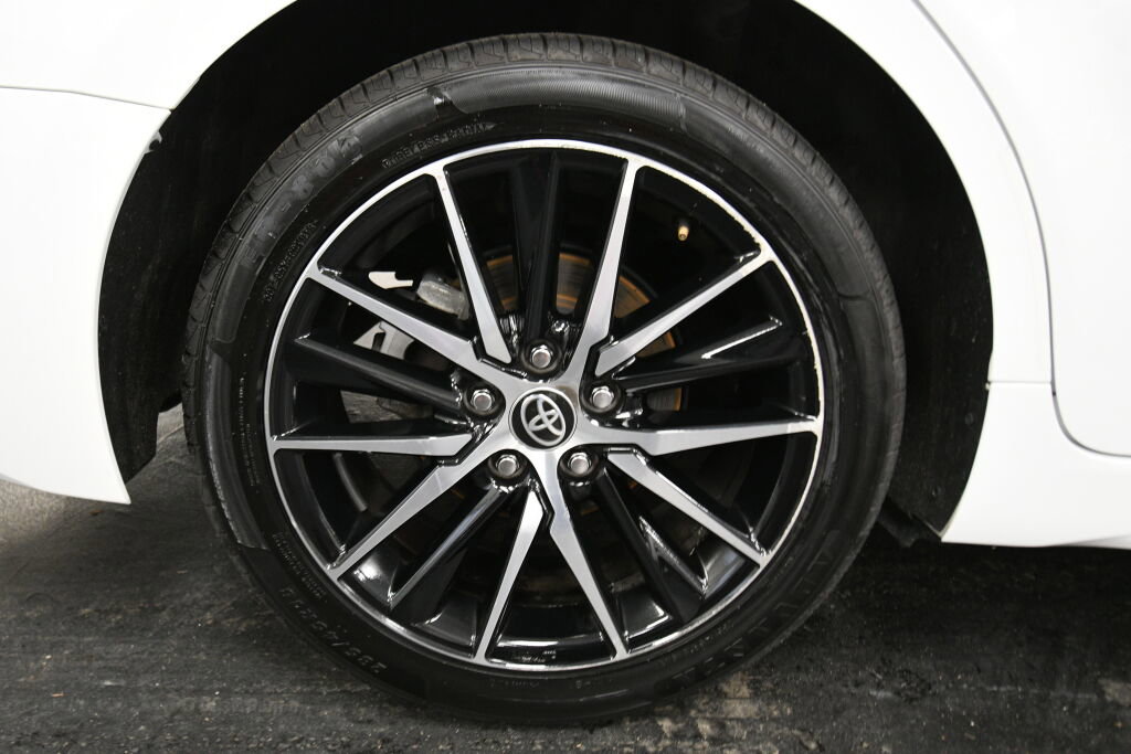 Certified 2024 Toyota Camry SE image 29