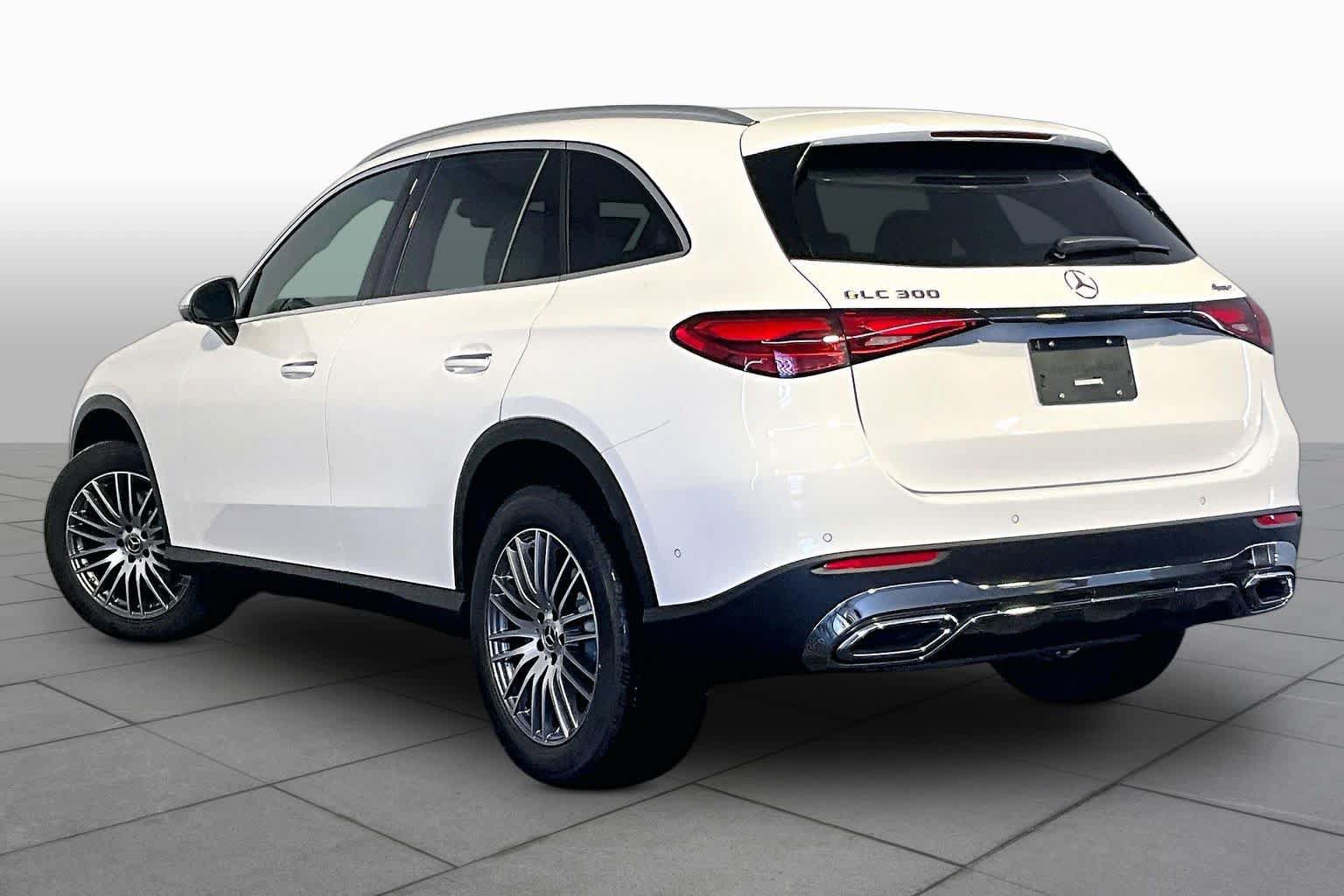 New 2026 Mercedes-Benz GLC 300 4MATIC image 3