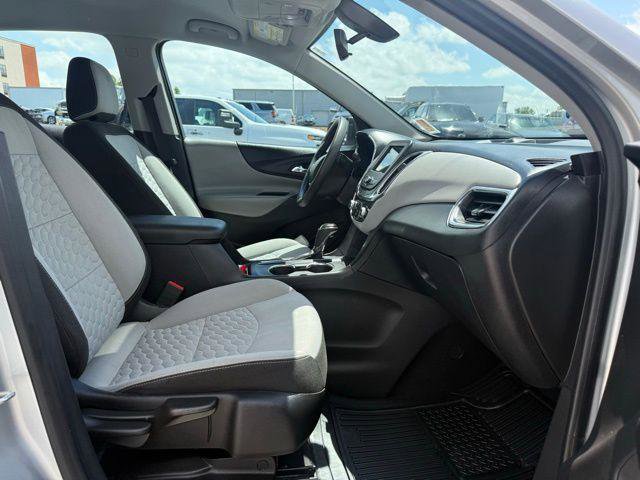Used 2019 Chevrolet Equinox LS FWD image 3