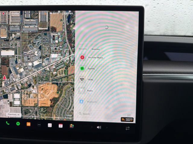 Used 2021 Tesla Model S Plaid image 43