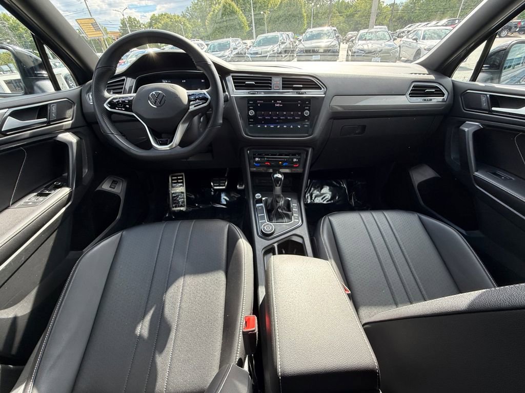 Used 2022 Volkswagen Tiguan SE R-Line AWD/4WD image 22