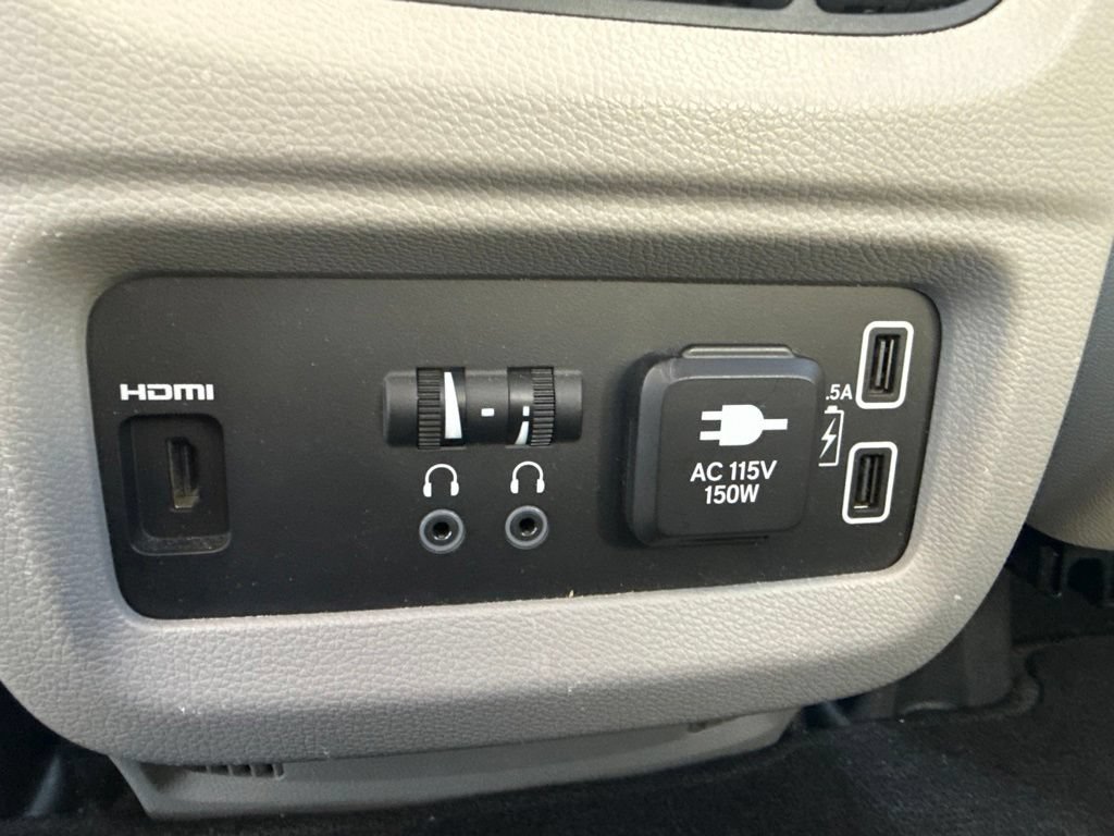 Used 2019 Honda Pilot Elite image 17