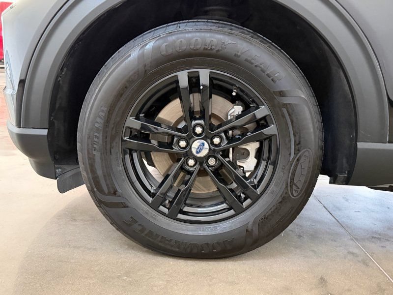 Used 2022 Ford Explorer XLT RWD image 11