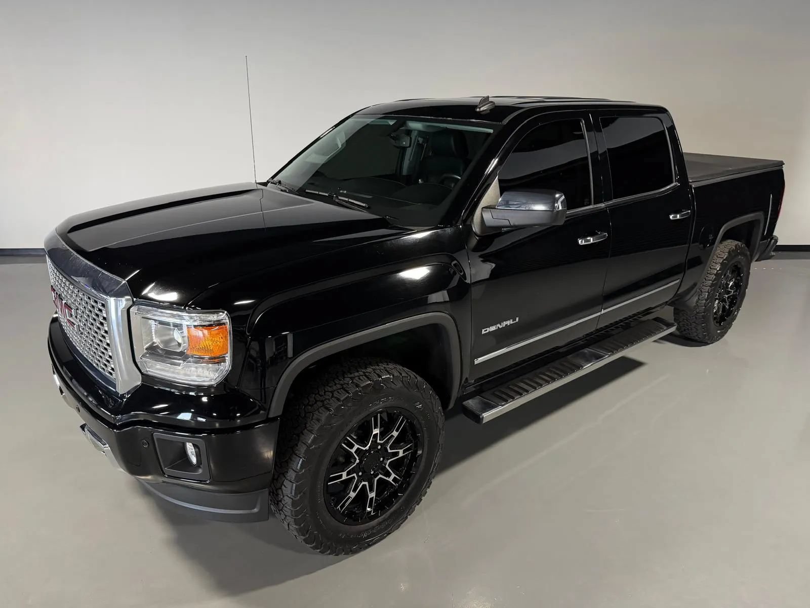 Used 2014 GMC Sierra 1500 Denali w/ Suspension Package, Off-Road AWD/4WD image 41