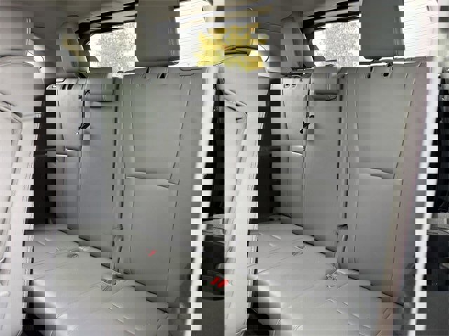 Used 2020 Toyota Highlander XLE image 29