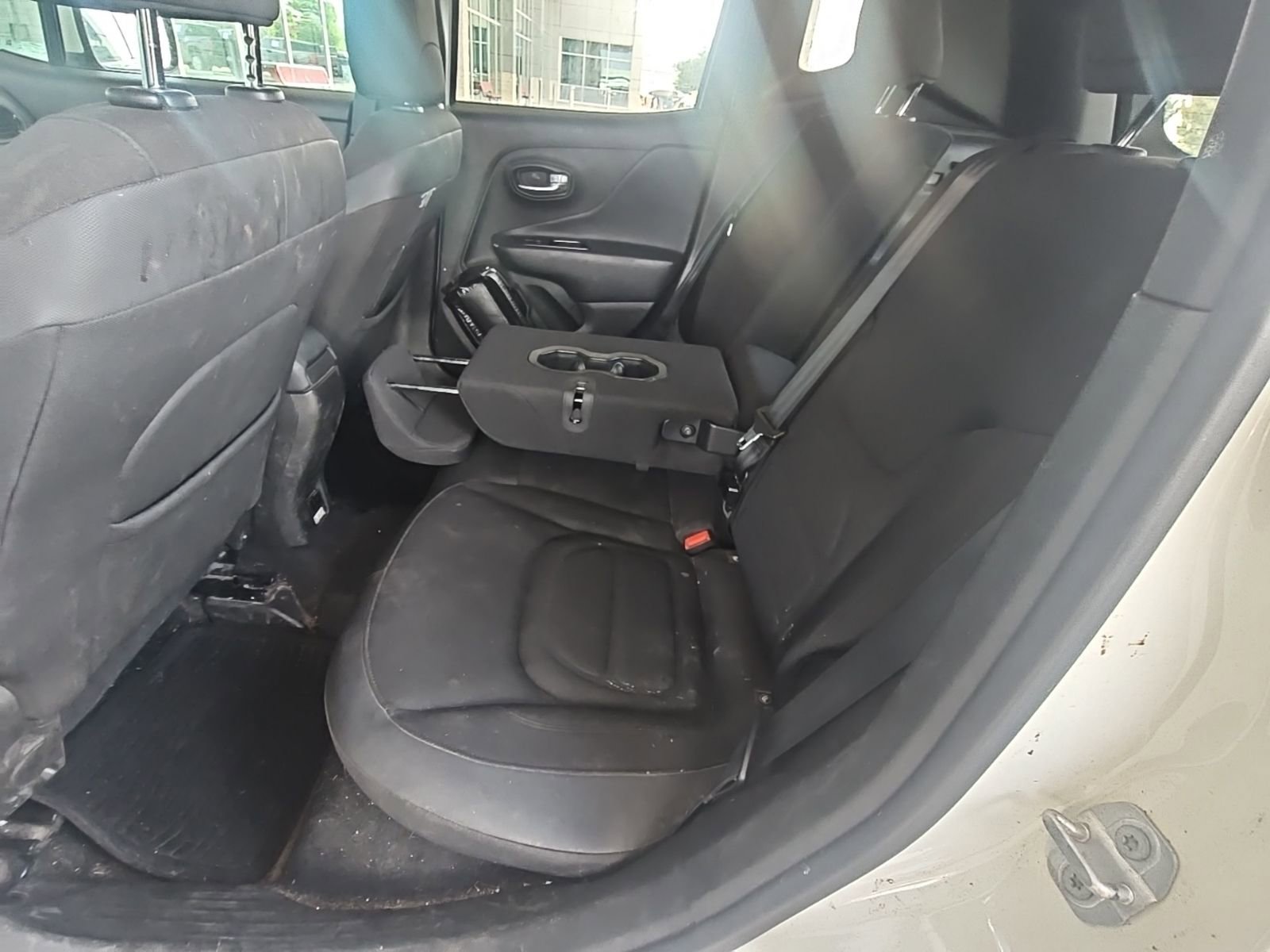 Used 2017 Jeep Renegade Altitude image 10