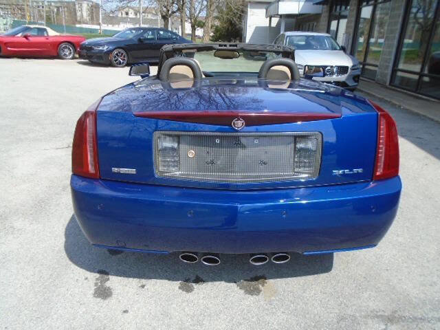 Used 2007 Cadillac XLR RWD image 5