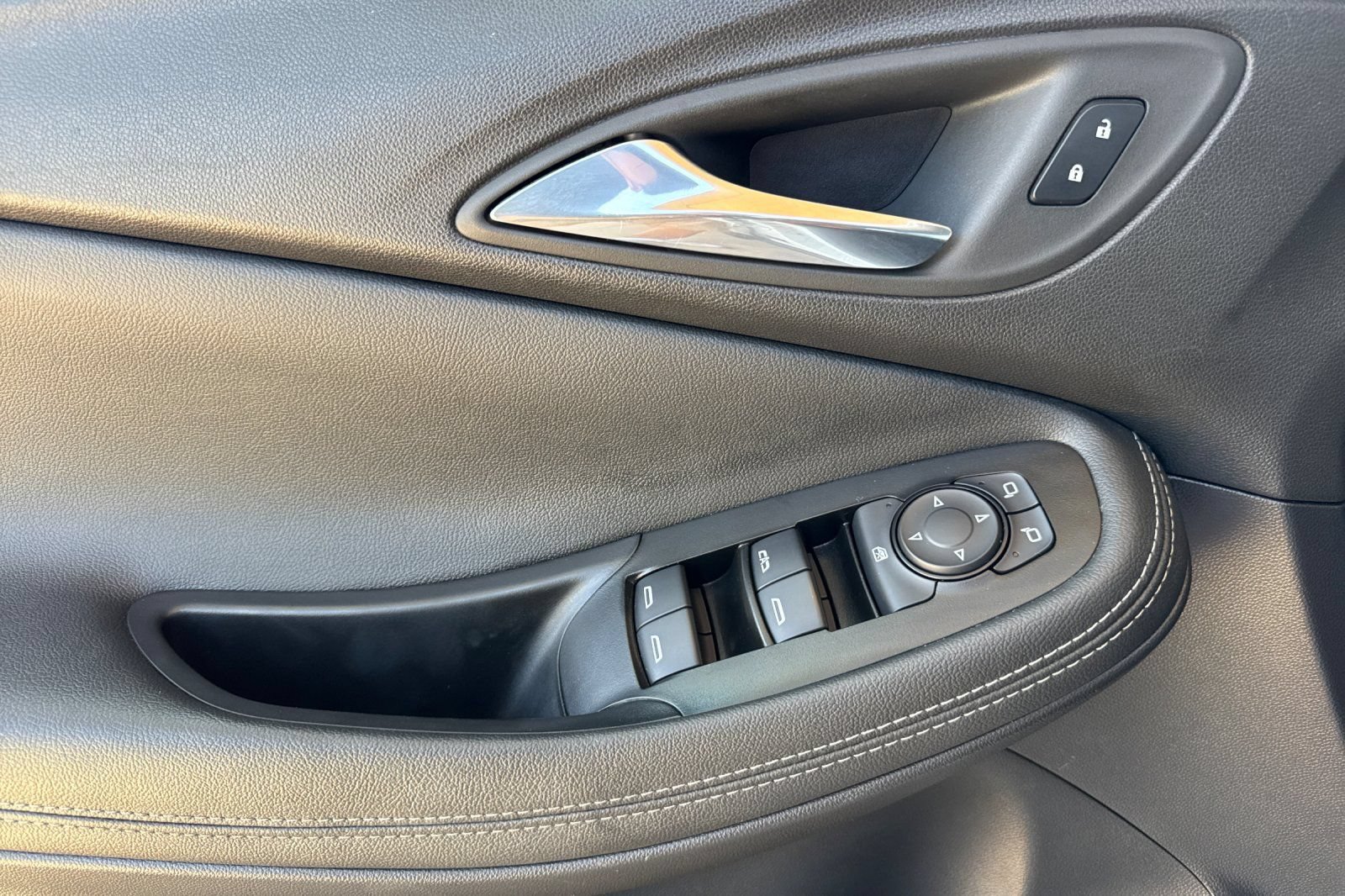 Used 2023 Buick Encore GX Preferred FWD image 12