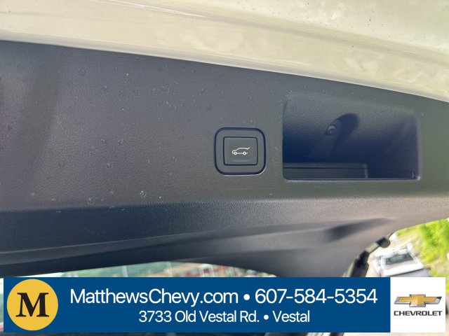 Used 2024 Chevrolet Equinox EV RS image 14