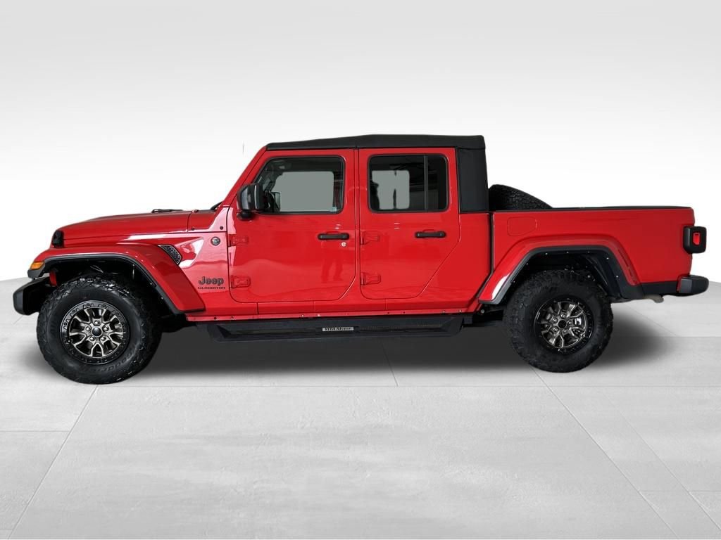 Used 2022 Jeep Gladiator Sport image 2
