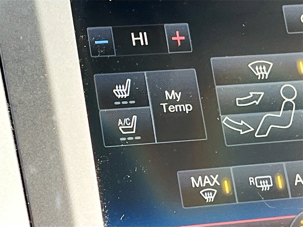 Used 2015 Ford Fusion Energi Titanium w/ Driver Assist Package image 19