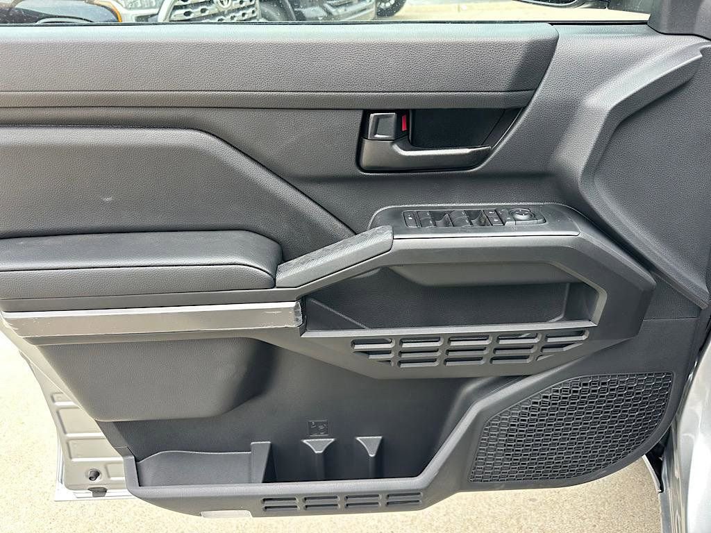 New 2026 Toyota Tacoma SR5 AWD/4WD image 11