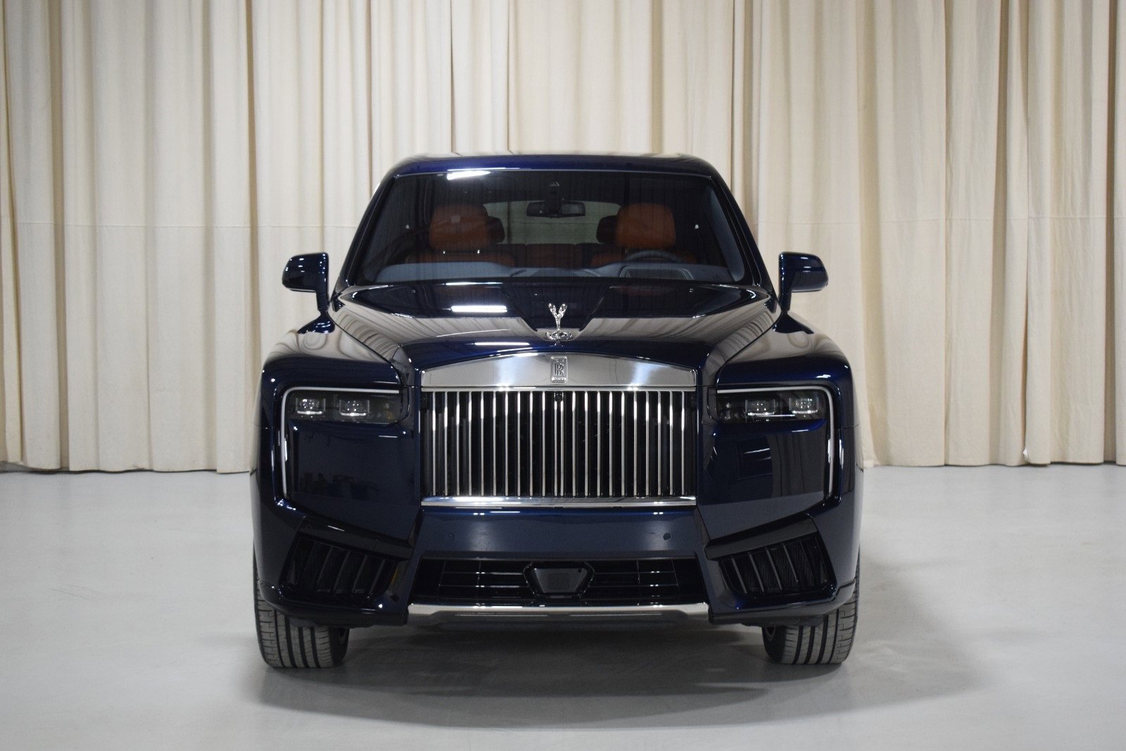New 2026 Rolls-Royce Cullinan image 9