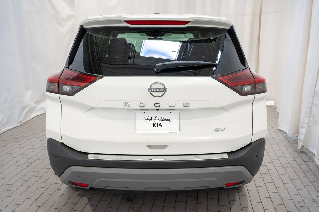 Used 2023 Nissan Rogue SV image 5