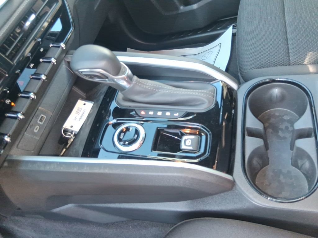 Used 2024 Chevrolet Colorado LT w/ LT Convenience Package AWD/4WD image 18