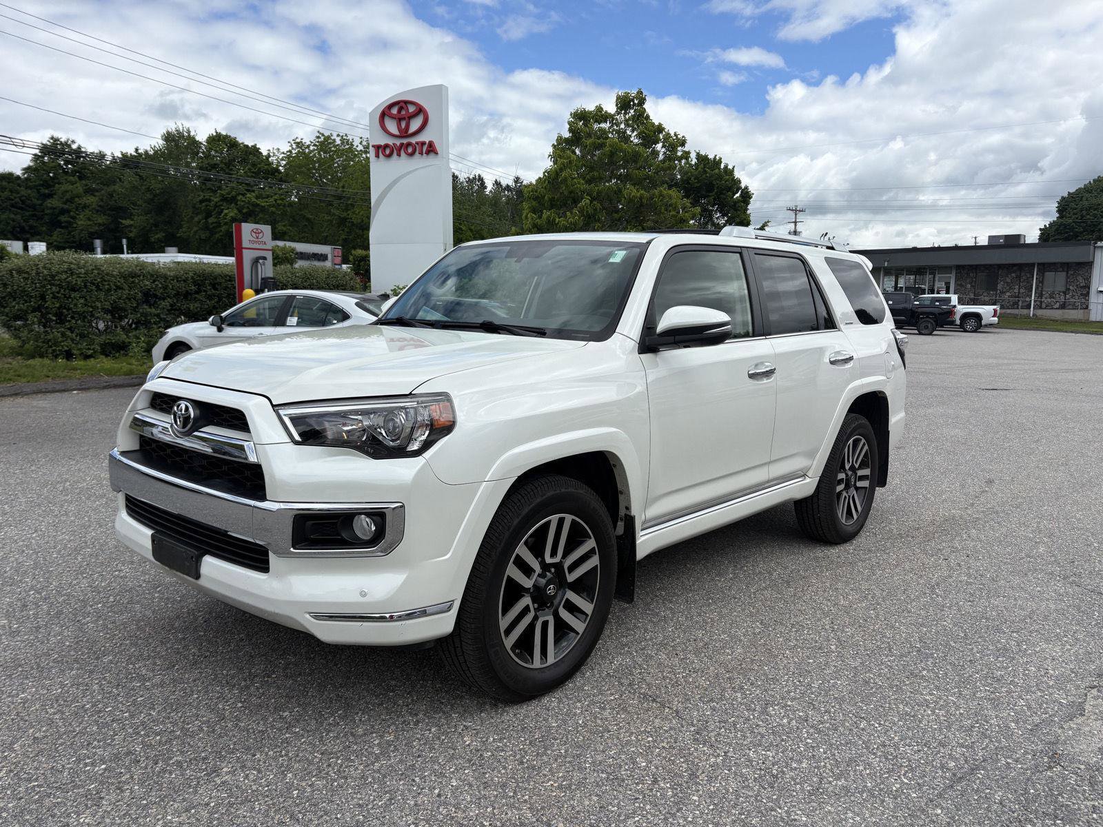 Used 2019 Toyota 4Runner Limited AWD/4WD image 3