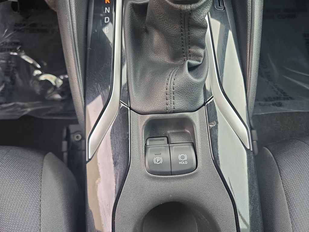 Used 2021 Toyota Corolla LE FWD image 19