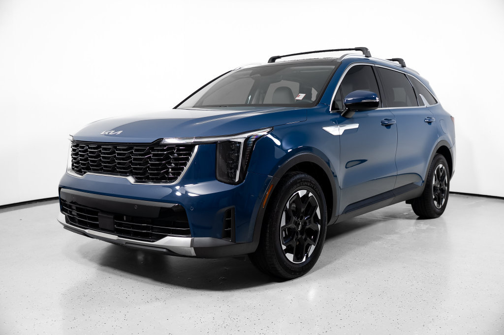 Used 2025 Kia Sorento S w/ Panoramic Sunroof Package FWD image 16