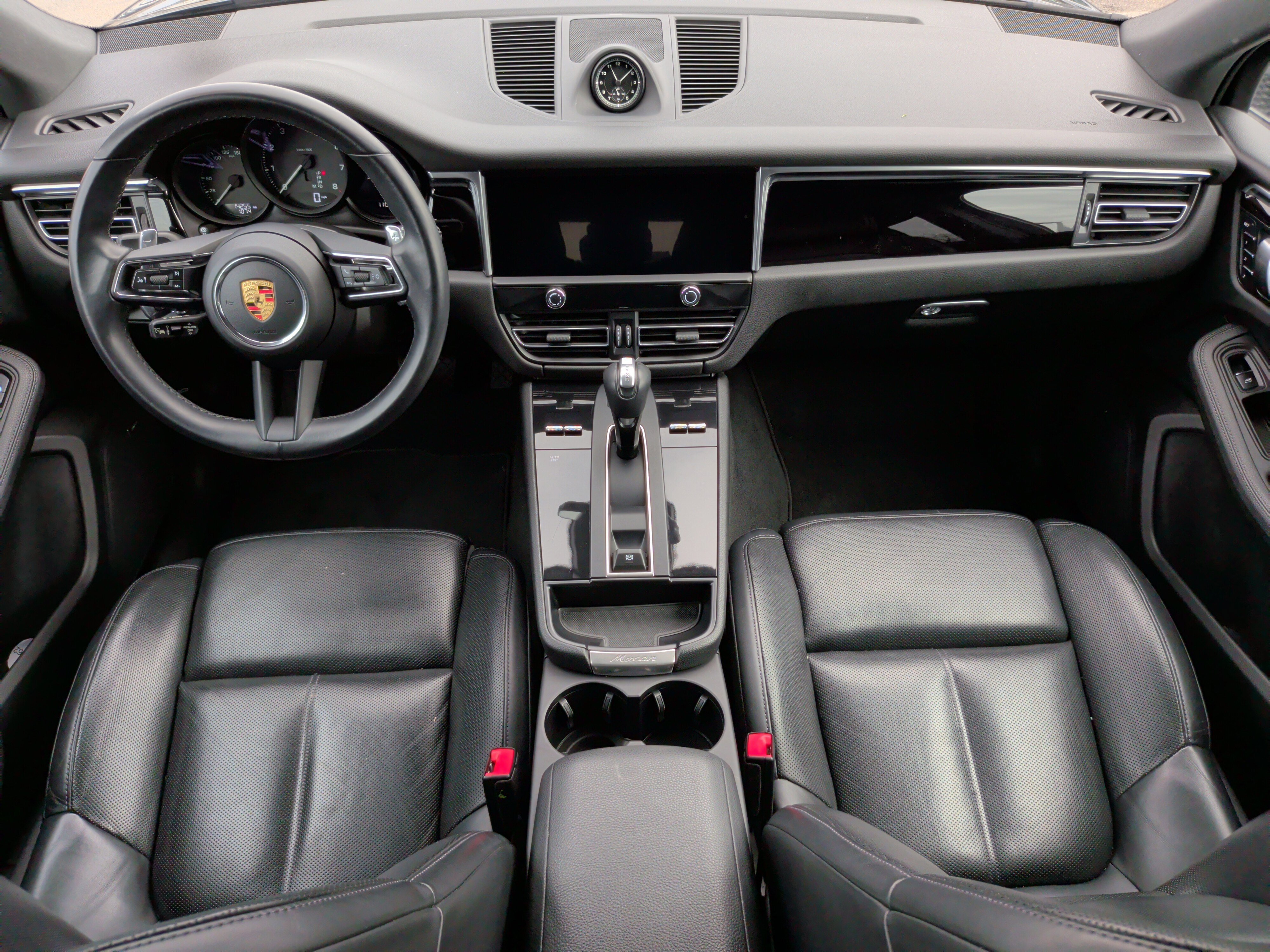 Used 2024 Porsche Macan image 31