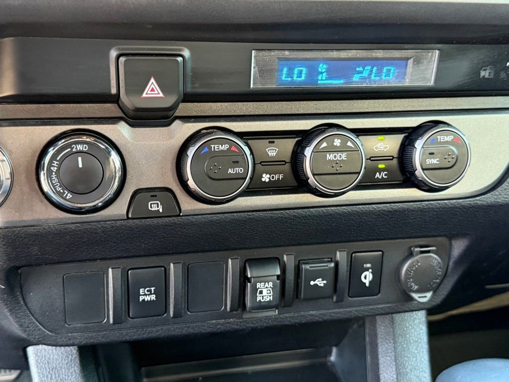 Used 2023 Toyota Tacoma TRD Sport AWD/4WD image 21