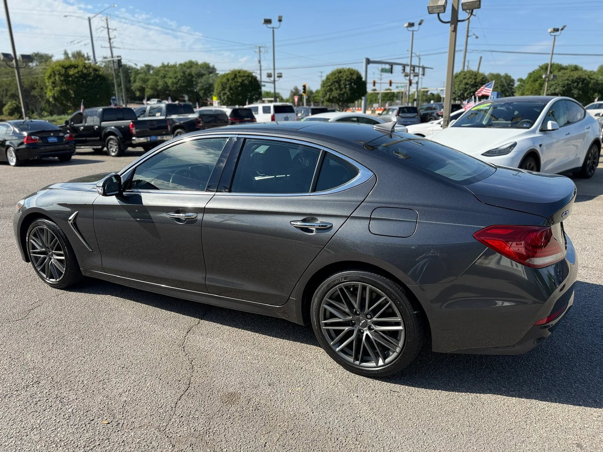 Used 2019 Genesis G70 2.0T Advanced w/ Elite Package RWD image 12