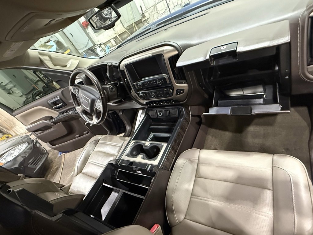 Used 2016 GMC Sierra 2500 Denali w/ Duramax Plus Package image 32