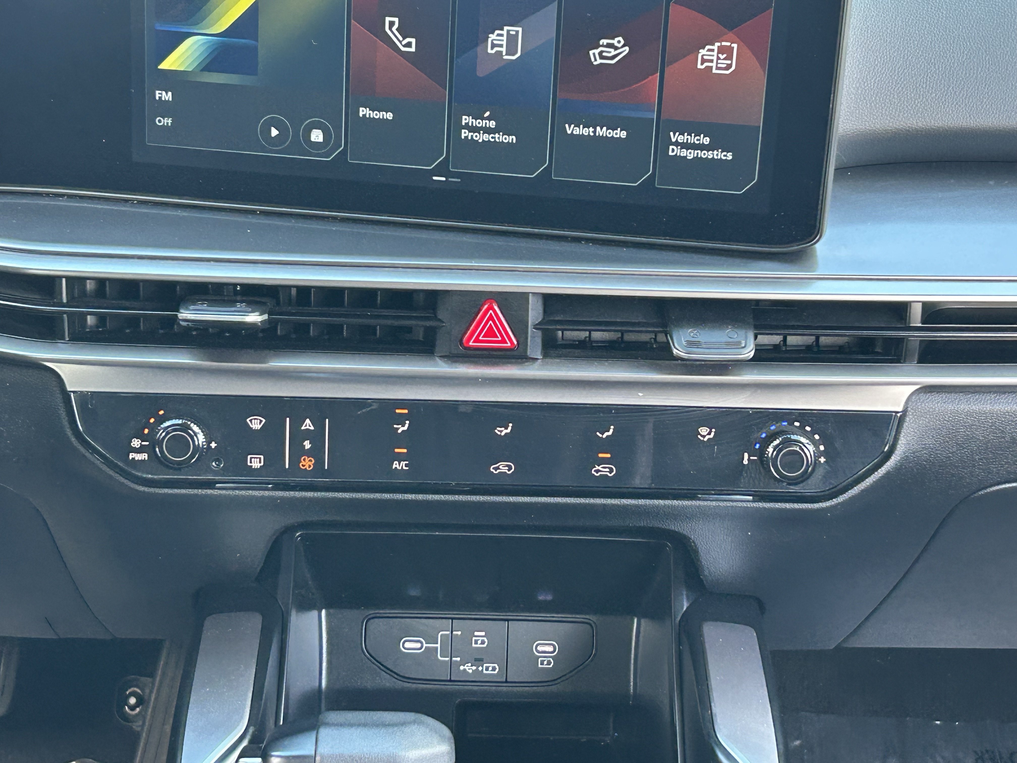 Certified 2025 Kia Sorento LX FWD image 20