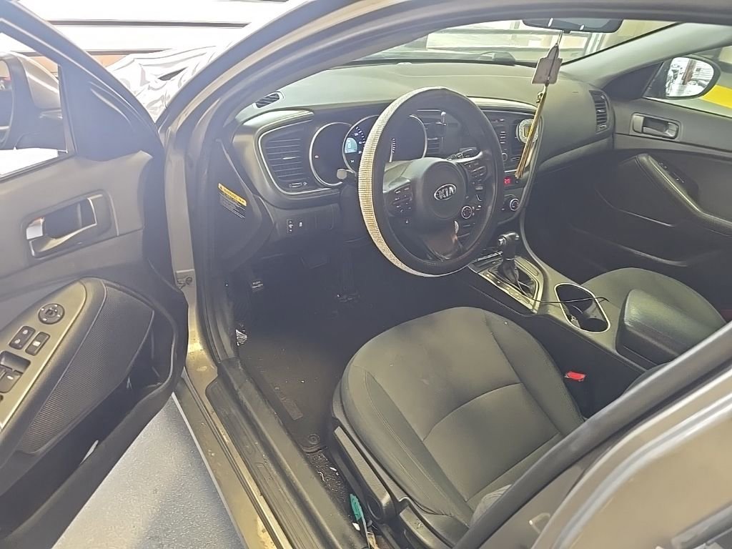 Used 2015 Kia Optima LX FWD image 3