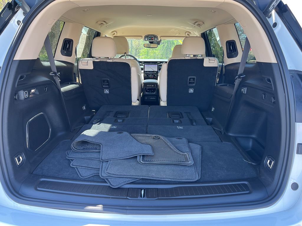 Used 2022 Jeep Grand Cherokee L Limited image 5